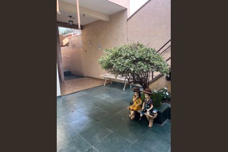 Casa à venda com 243m², 5 quartos e 2 vagasÁrea externa