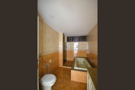 Casa para alugar com 320m², 3 quartos e 2 vagasBanheiro