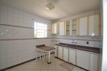 Casa para alugar com 320m², 3 quartos e 2 vagasCozinha
