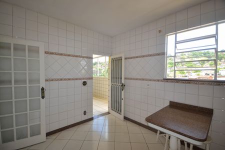 Casa para alugar com 320m², 3 quartos e 2 vagasCozinha