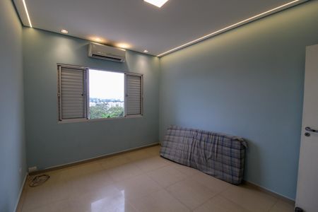 Casa à venda com 226m², 3 quartos e 3 vagas Casa à venda com 226m², 3 quartos e 3 vagasQuarto 3