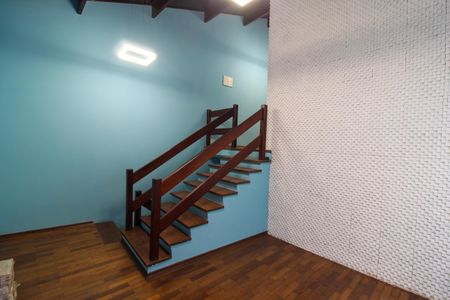 Casa à venda com 226m², 3 quartos e 3 vagas Casa à venda com 226m², 3 quartos e 3 vagasEntrada