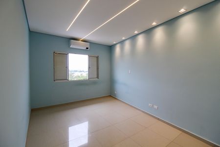 Casa à venda com 226m², 3 quartos e 3 vagas Casa à venda com 226m², 3 quartos e 3 vagasQuarto 2