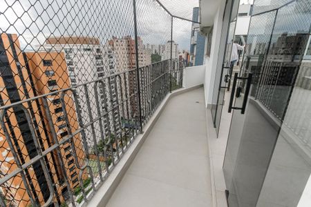 Apartamento à venda com 285m², 3 quartos e 4 vagasVaranda - cobertura