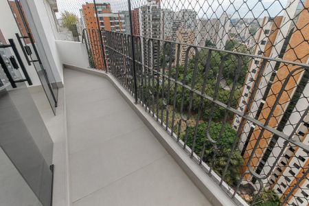 Apartamento à venda com 285m², 3 quartos e 4 vagasVaranda - cobertura