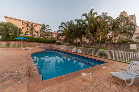 Apartamento para alugar com 49m², 2 quartos e 1 vaga Apartamento para alugar com 49m², 2 quartos e 1 vagaÁrea comum - Piscina