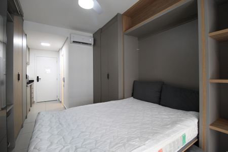 Sala/Quarto de kitnet/studio à venda com 1 quarto, 31m² em Indianópolis, São Paulo