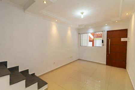 Casa de condomínio para alugar com 65m², 2 quartos e 1 vagaSala