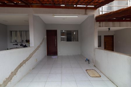 Casa de condomínio para alugar com 65m², 2 quartos e 1 vagaGaragem