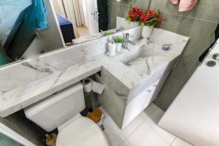 Apartamento à venda com 64m², 3 quartos e 2 vagasBanheiro da Suíte