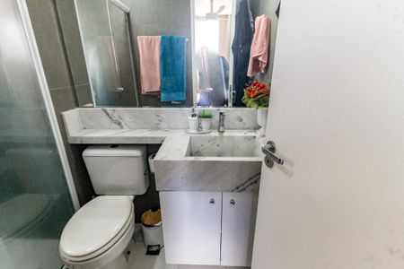 Apartamento à venda com 64m², 3 quartos e 2 vagasBanheiro da Suíte