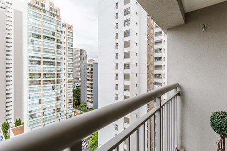 Varanda de kitnet/studio à venda com 1 quarto, 27m² em Indianópolis, São Paulo