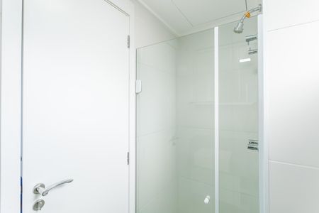 Banheiro de kitnet/studio à venda com 1 quarto, 27m² em Indianópolis, São Paulo