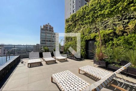 Studio à venda com 27m², 1 quarto e sem vaga Studio à venda com 27m², 1 quarto e sem vagaÁrea comum - Piscina