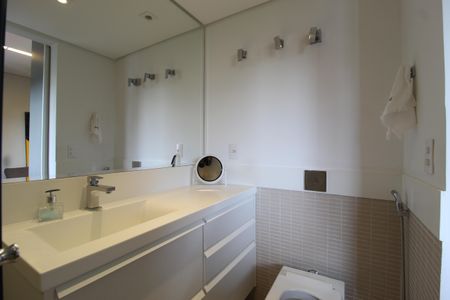 Apartamento à venda com 247m², 3 quartos e 3 vagasBanheiro da Suíte 2