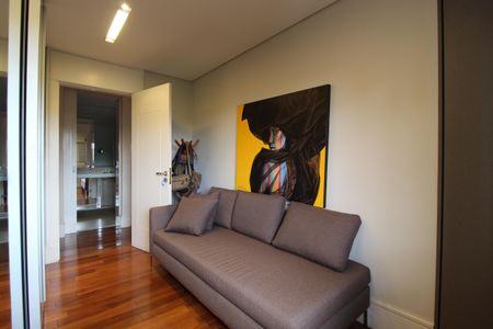 Apartamento à venda com 247m², 3 quartos e 3 vagasQuarto 2 - Suíte
