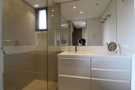 Apartamento à venda com 247m², 3 quartos e 3 vagasBanheiro da Suíte 2