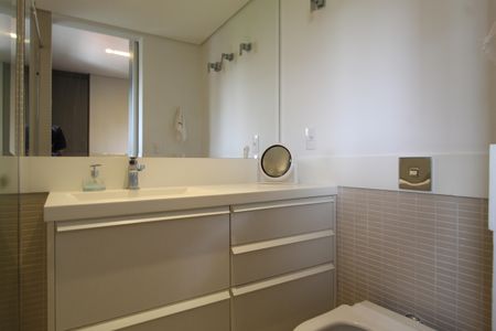 Apartamento à venda com 247m², 3 quartos e 3 vagasBanheiro da Suíte 2