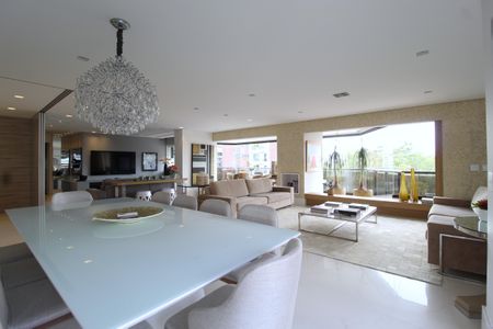 Apartamento à venda com 247m², 3 quartos e 3 vagasSala