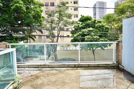 Casa à venda com 170m², 3 quartos e 2 vagasTerraço