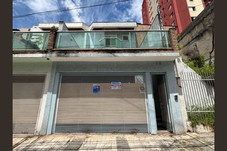 Casa à venda com 170m², 3 quartos e 2 vagasFachada