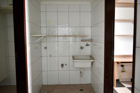 Casa à venda com 170m², 3 quartos e 2 vagasÁrea de Serviço