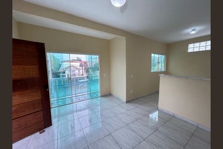 Sala de casa para alugar com 2 quartos, 144m² em Bento Ribeiro, Rio de Janeiro