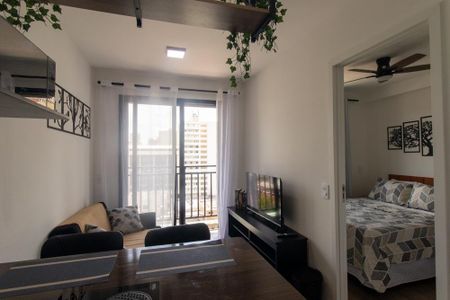 Sala/Cozinha de apartamento para alugar com 1 quarto, 28m² em Centro, Curitiba