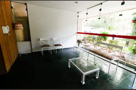 Apartamento para alugar com 142m², 3 quartos e 1 vaga Apartamento para alugar com 142m², 3 quartos e 1 vagaHall de entrada