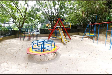 Apartamento para alugar com 142m², 3 quartos e 1 vaga Apartamento para alugar com 142m², 3 quartos e 1 vagaÁrea comum - Playground