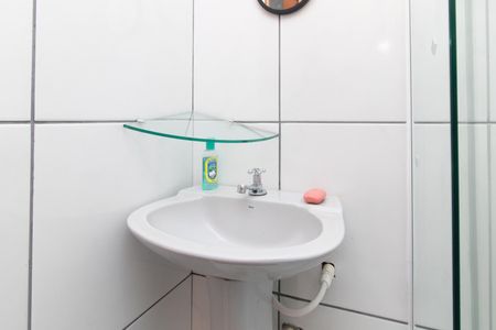 Banheiro de apartamento para alugar com 1 quarto, 19m² em Centro Histórico, Porto Alegre