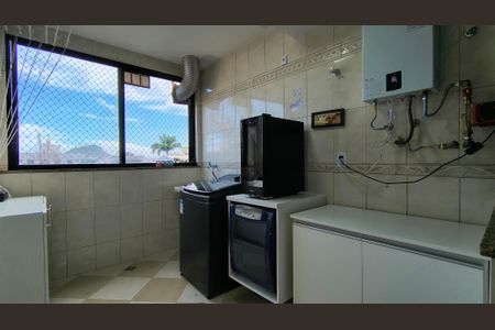 Apartamento à venda com 365m², 4 quartos e 3 vagasCozinha e Área de Serviço 