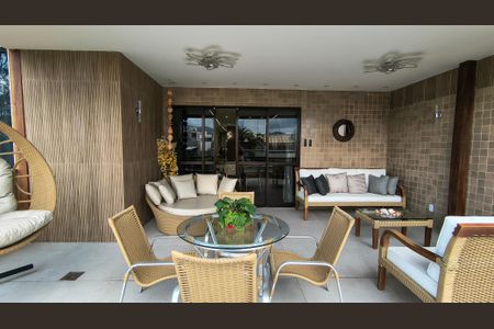 Apartamento à venda com 365m², 4 quartos e 3 vagasVaranda 