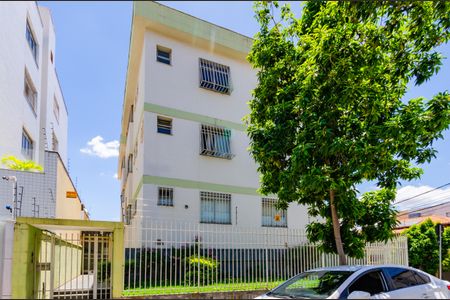 Apartamento para alugar com 70m², 3 quartos e 1 vagaFachada