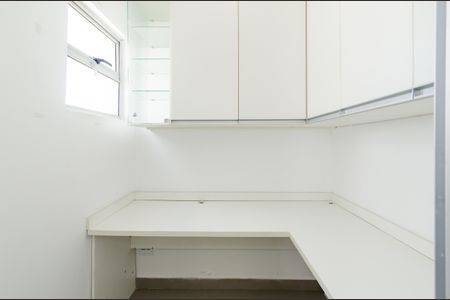 Apartamento para alugar com 70m², 3 quartos e 1 vagaEscritório