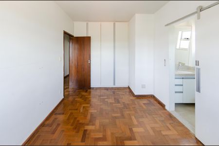 Apartamento para alugar com 70m², 3 quartos e 1 vagaSuíte