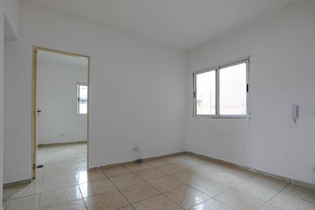 Sala de apartamento para alugar com 2 quartos, 56m² em Jardim Camila, Mogi das Cruzes