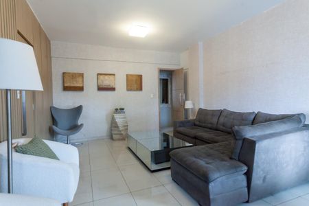 Apartamento para alugar com 130m², 4 quartos e 2 vagas Apartamento para alugar com 130m², 4 quartos e 2 vagasSala de TV