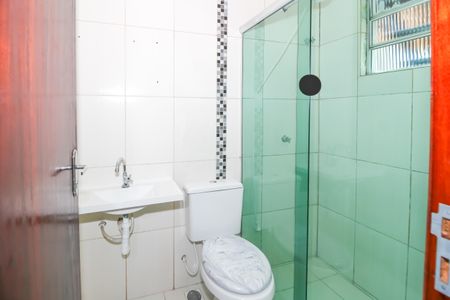 Casa à venda com 80m², 2 quartos e sem vagaBanheiro da Suíte