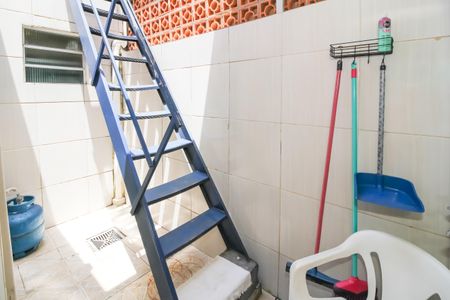 Casa à venda com 80m², 2 quartos e sem vagaÁrea de Serviço / Quintal