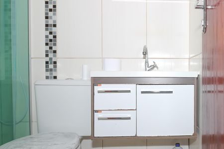 Casa à venda com 80m², 2 quartos e sem vagaBanheiro