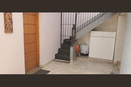 Casa à venda com 3 quartos, 150m² em Vila Alzira, Santo André