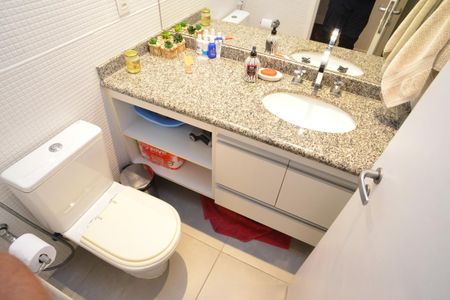 Apartamento à venda com 100m², 2 quartos e 1 vagaBanheiro Social