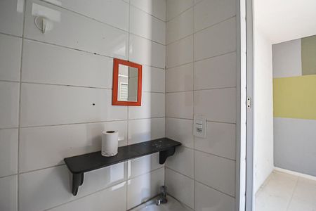 Banheiro de kitnet/studio para alugar com 1 quarto, 30m² em Jardim Gagliardi, São Bernardo do Campo