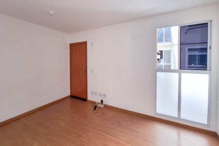 Sala de apartamento para alugar com 2 quartos, 50m² em Vila Lage, São Gonçalo