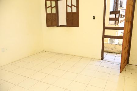 Sala de casa para alugar com 2 quartos, 60m² em Itapuã, Salvador