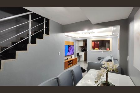 Casa à venda com 110m², 4 quartos e 2 vagasSala de estar e jantar