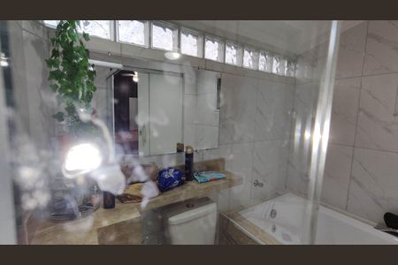 Casa à venda com 110m², 4 quartos e 2 vagasBanheiro da Suíte