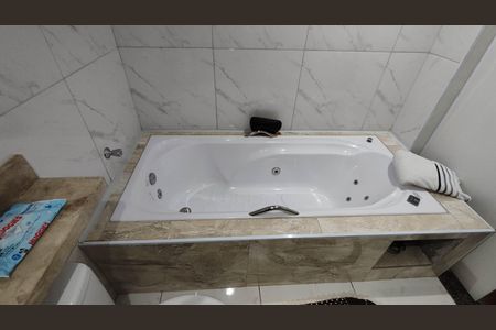 Casa à venda com 110m², 4 quartos e 2 vagasBanheiro da Suíte