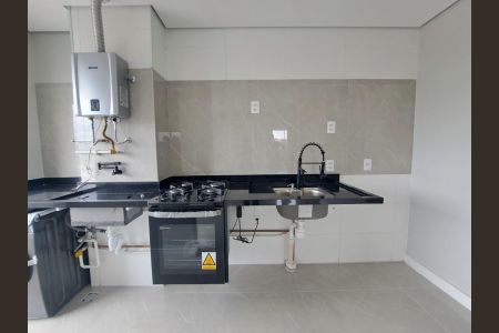 Cozinha de apartamento para alugar com 2 quartos, 45m² em Quitaúna, Osasco
